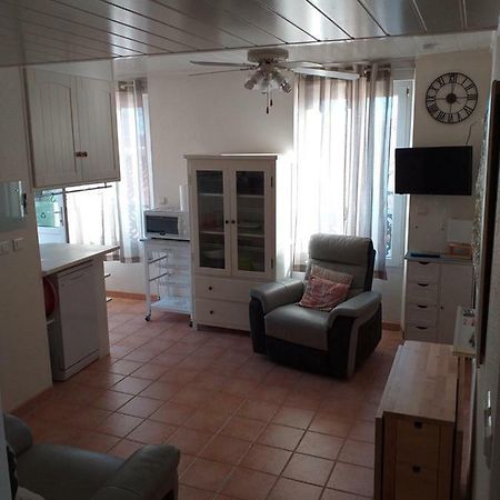 Albasud - Appartement Meuble Avec Terrasse - Salses Le Chateau 66 エクステリア 写真