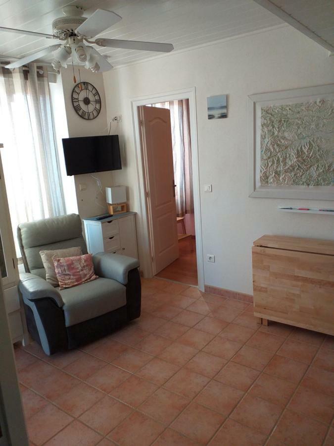 Albasud - Appartement Meuble Avec Terrasse - Salses Le Chateau 66 エクステリア 写真